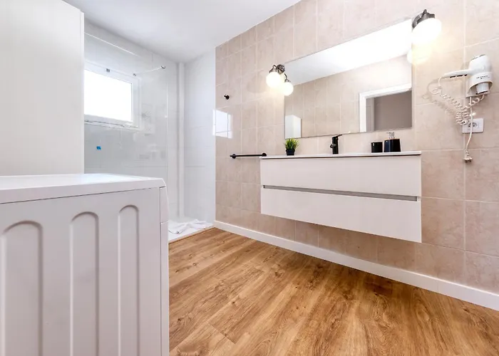 Sea Of Lava * Puerto del Carmen (Lanzarote)